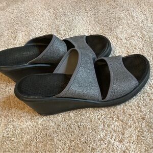 Sketchers Wedge Gray Sandals, size 8